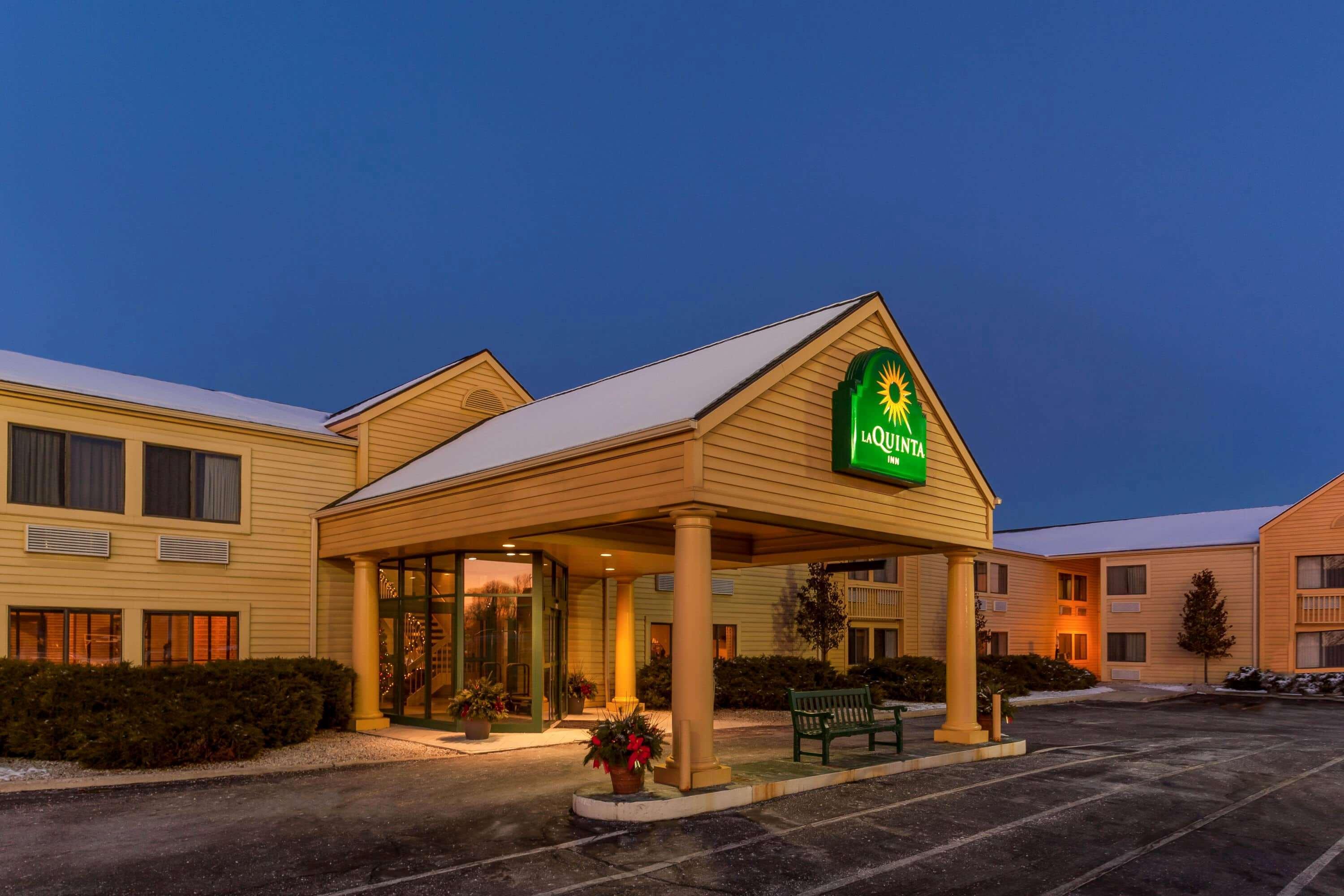 La Quinta Inn By Wyndham Sheboygan Exteriör bild