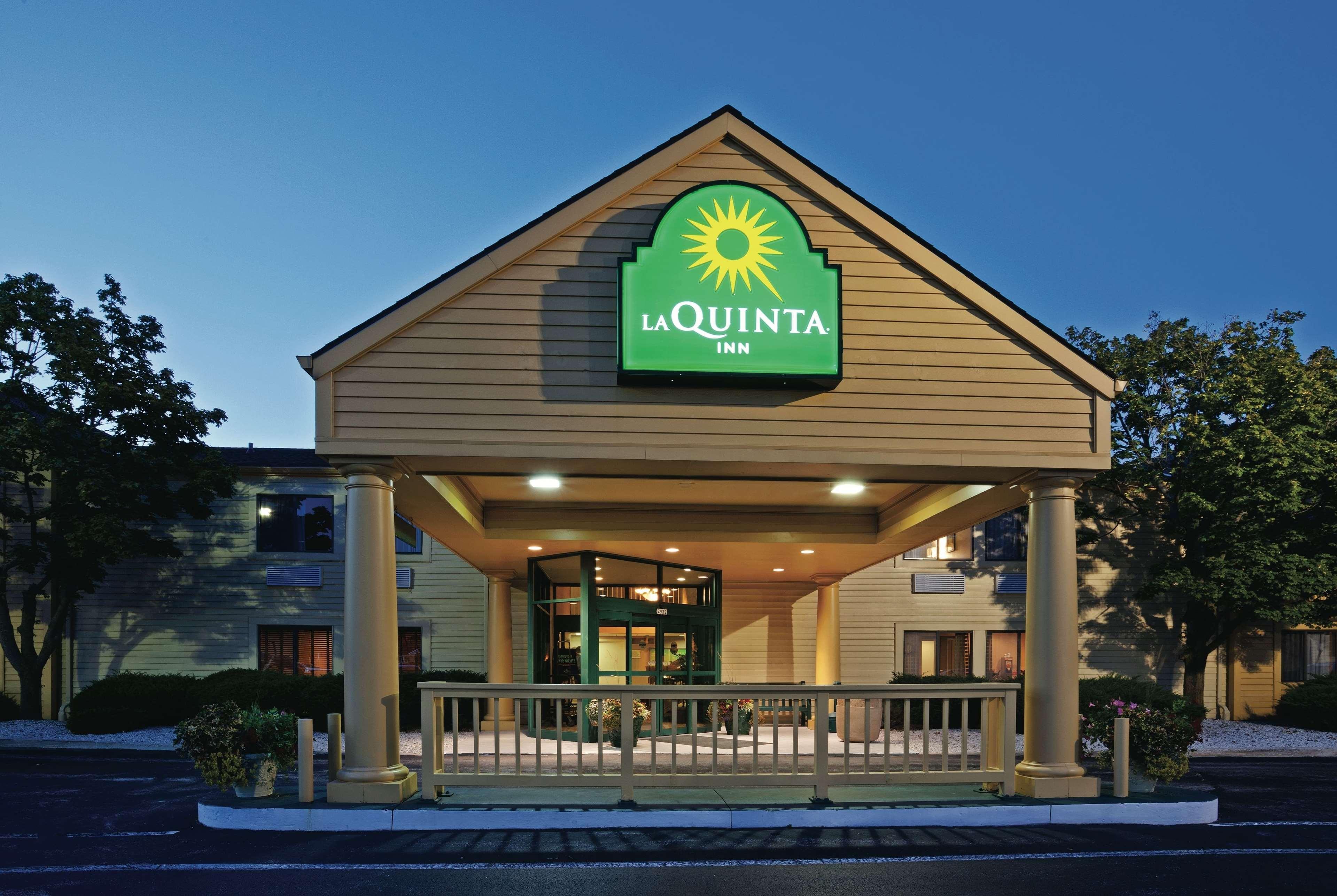 La Quinta Inn By Wyndham Sheboygan Exteriör bild